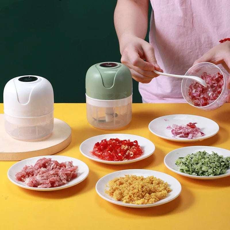 ⚡ Mini Processador de Alimentos Portátil Elétrico 250ML USB com 3 Lâminas em Aço Inoxidável Bivolt ⚡