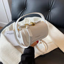 Classic Black Shoulder Bag - Elegância Atemporal