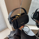 Classic Black Shoulder Bag - Elegância Atemporal