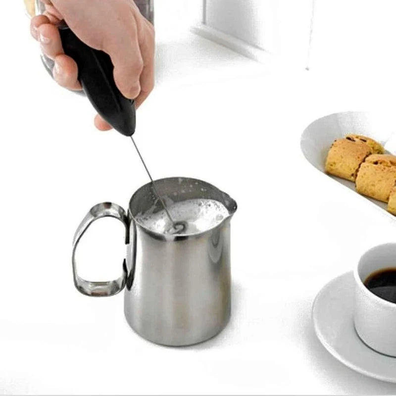 ⚡ Mini Liquidificador Elétrico Portátil – Batedor Manual de Leite e Bebidas ⚡