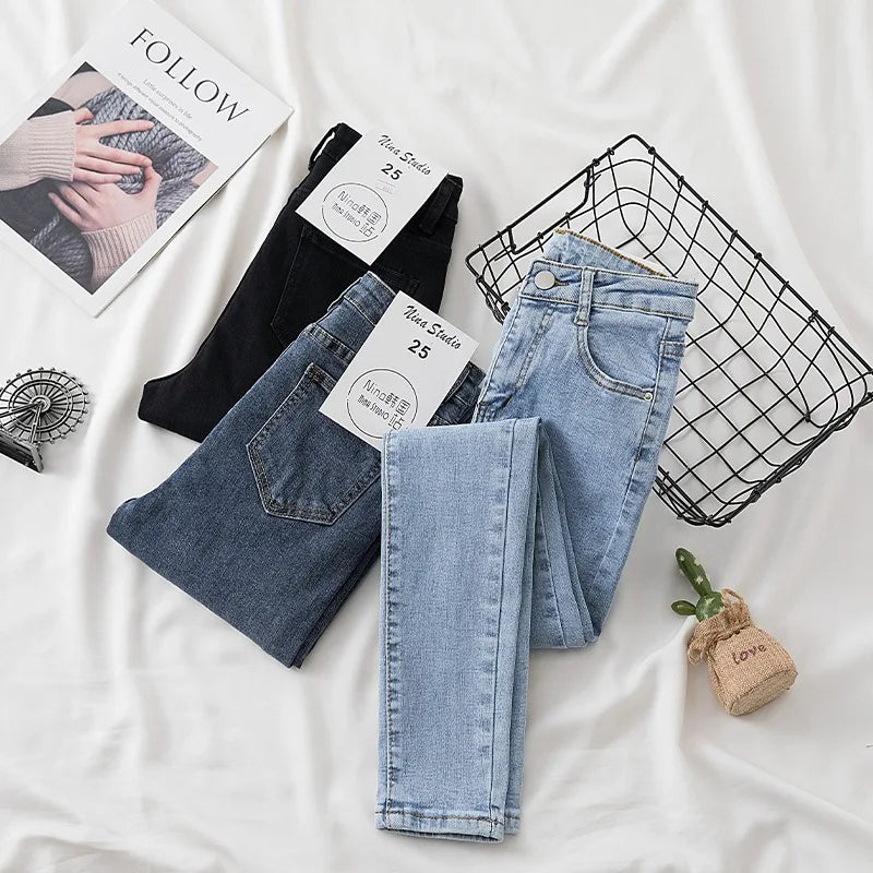 Calça Jeans Cintura Alta Com Muito Elastano