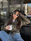 Jaqueta de Couro Feminina - Estilo Cropped - Passeo Inverno com Estilo e Aquecida!!