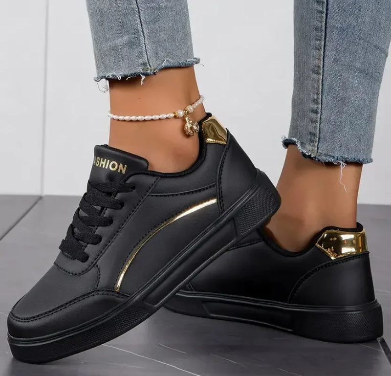Tênis Feminino Tradicional Detalhe Dourado e Prata