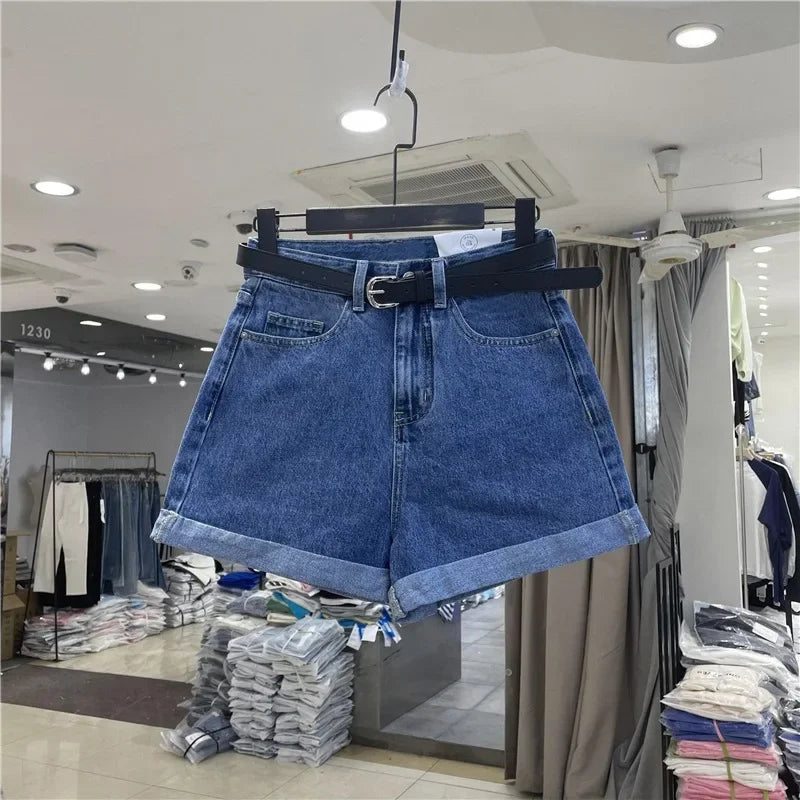 Short Jeans Feminino Cintura Alta + Barra Larga