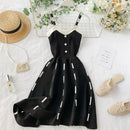 VESTIDO MINI TRICOTADO DE VERÃO – DECOTE V SEXY COM ALÇAS FINAS