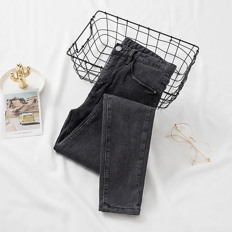 Calça Jeans Cintura Alta Com Muito Elastano