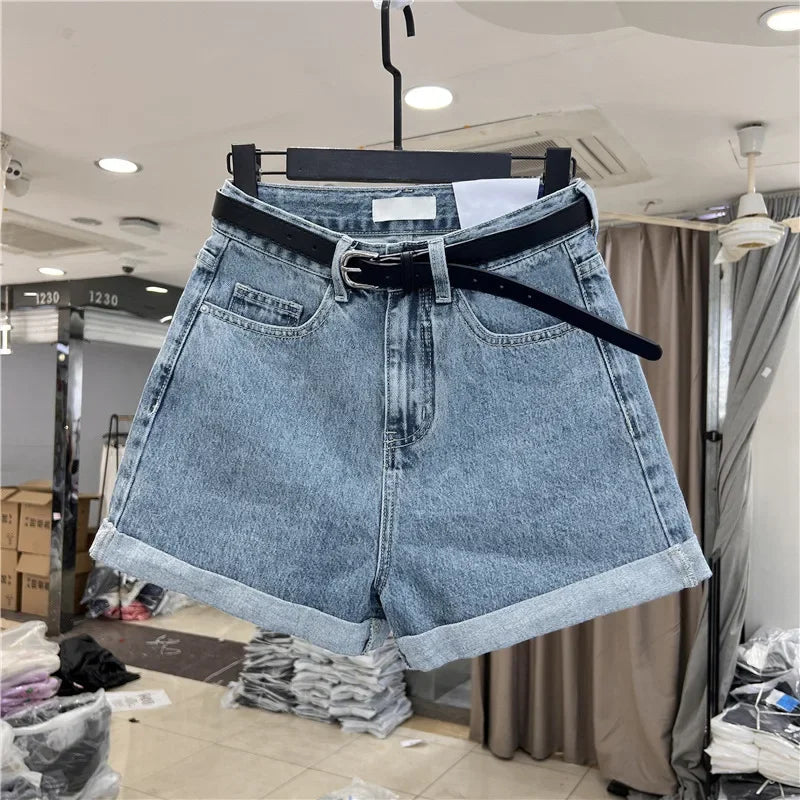 Short Jeans Feminino Cintura Alta + Barra Larga