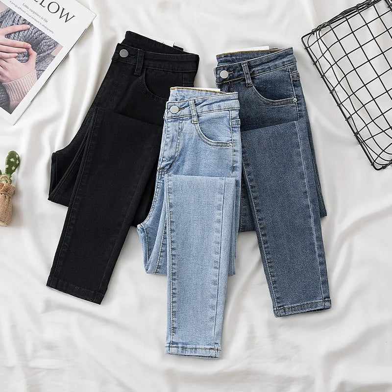 Calça Jeans Cintura Alta Com Muito Elastano